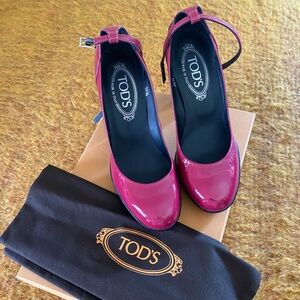 Tod's Shoes size 6.5 cherry/red color new